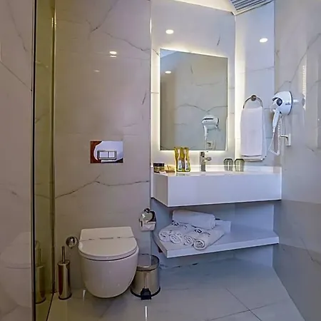 Qinn 4* أنطاليا